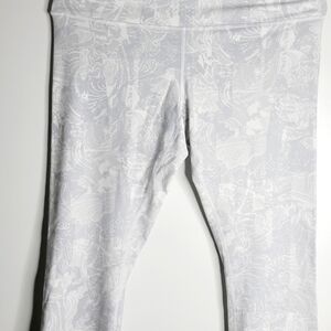 Lululemon High-Rise Cropped Leggings - Abstract Grey/White Print - Size 12